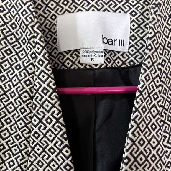 Bar III open front geometric print blazer - Picture 3 of 7